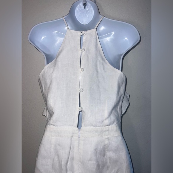 Karina Grimaldi White 100% linen One Piece
Romper with Spaghetti Straps - Picture 6 of 10